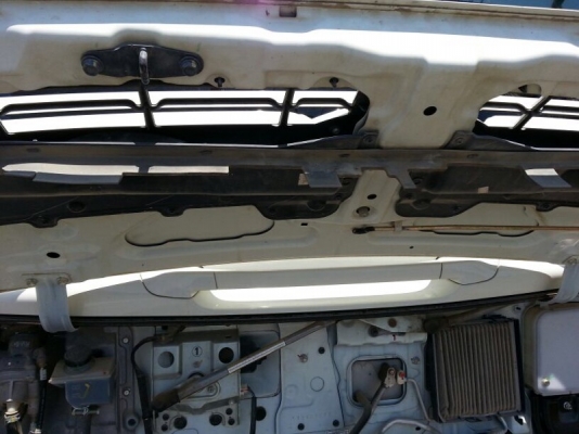 รถฮีโน่  6 ล้อ FC9J  150 แรงม้า.  ปี 55   ( รถวิ่ง 58,xxx กม. )   สนใจติดต่อ 081 - 6079515