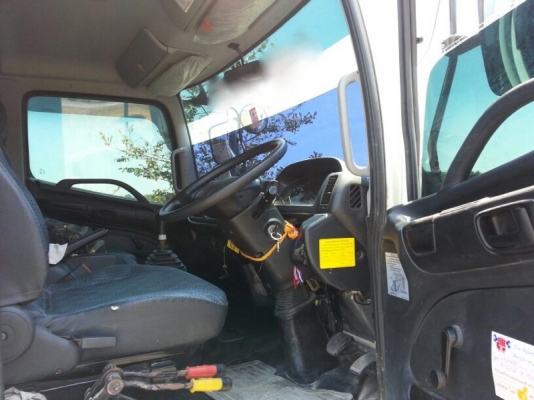 รถฮีโน่  6 ล้อ FC9J  150 แรงม้า.  ปี 55   ( รถวิ่ง 58,xxx กม. )   สนใจติดต่อ 081 - 6079515