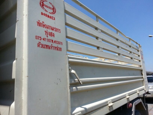 รถฮีโน่  6 ล้อ FC9J  150 แรงม้า.  ปี 55   ( รถวิ่ง 58,xxx กม. )   สนใจติดต่อ 081 - 6079515