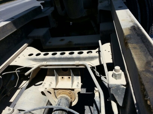 รถฮีโน่  6 ล้อ FC9J  150 แรงม้า.  ปี 55   ( รถวิ่ง 58,xxx กม. )   สนใจติดต่อ 081 - 6079515