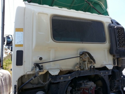 รถฮีโน่  6 ล้อ FC9J  150 แรงม้า.  ปี 55   ( รถวิ่ง 58,xxx กม. )   สนใจติดต่อ 081 - 6079515