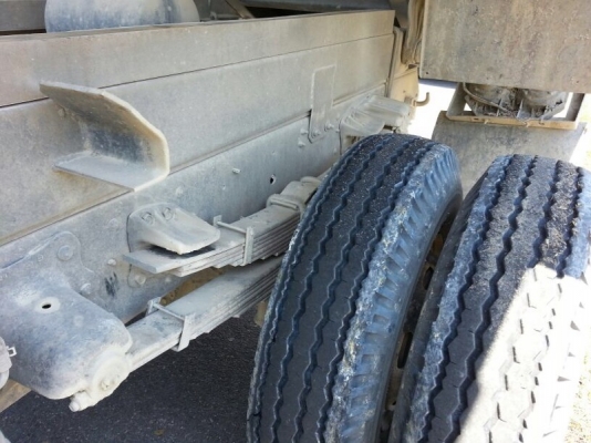 รถฮีโน่  6 ล้อ FC9J  150 แรงม้า.  ปี 55   ( รถวิ่ง 58,xxx กม. )   สนใจติดต่อ 081 - 6079515