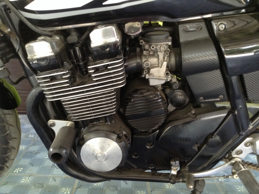 ธารนนทบุรี//ขาย yamaha xjr400 ปี2003 รถสวยเครื่องดีมากๆครับ ราคา75,000บาท  อินวอยท์แท้+ส.พ.ม+พ.ร.บ