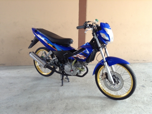 ขาย!!! โซนิคตัวใหม่ สภาพสวย กุญแจใหญ่ ปี48 รถเครื่องดีคับ ทะเบียนครบ ภาษีไม่หมด