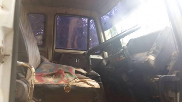 รถอีซูซุ 10 ล้อ ท้ายลาด  240 แรงม้า.  ( *  ไม่มีเล่มทะเบียน. )  สนใจติดต่อ 081 - 6079515