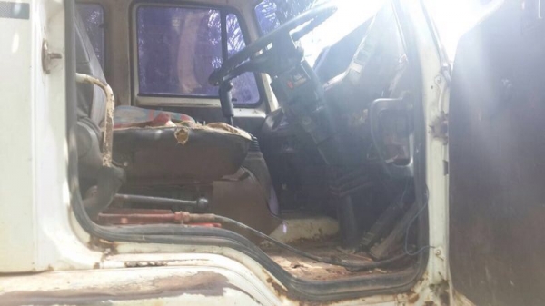 รถอีซูซุ 10 ล้อ ท้ายลาด  240 แรงม้า.  ( *  ไม่มีเล่มทะเบียน. )  สนใจติดต่อ 081 - 6079515