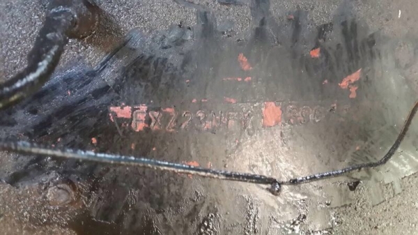 รถอีซูซุ 10 ล้อ ท้ายลาด  240 แรงม้า.  ( *  ไม่มีเล่มทะเบียน. )  สนใจติดต่อ 081 - 6079515