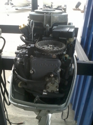 ขายเครื่องยนต์เรือ Honda BF15 มือสองญี่ปุ่น