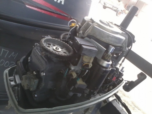 ขายเครื่องยนต์เรือ Honda BF15 มือสองญี่ปุ่น