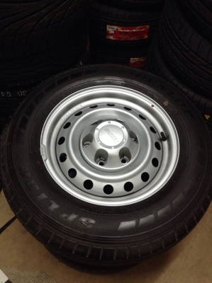 ขายล้อกะทะพร้อมยางป้ายแดง215 70 15 กรบะดีแม็ก ถูกๆ