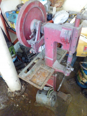 เครื่องย้ำผ้าเบรคผ้าครัช