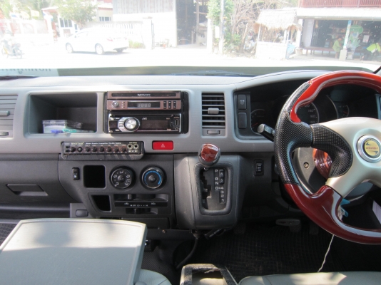 ต้องการขายรถตู้แต่งสวยครับ VIP สวยมากครับวางเครื่องยนต์ 1UZ เชื้อเพลิงเบนซิน +LPG สนใจติดต่อที่ 085-7772677 เอ็ม ครับ ราคาไม่แพงครับสนใจคุยกันได้ครับ