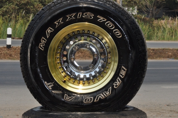 ขายชุดล้อ   POWER  VOLK RACING  + ยาง MAXXIS  .... ปี 2012  ปลาย ............ ( แม็กนอก )