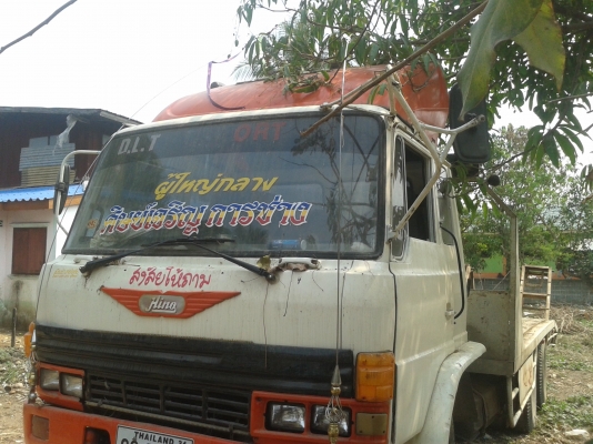 ขายรถบรรทุกรถเกี่ยวข้าว