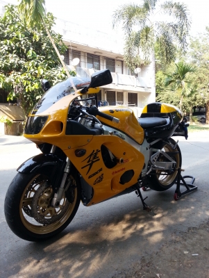 ขาย 2 คัน gsxr 750srad ทะเบียน 168000 superfour 2 ท่อคู่เเต่งเต็มๆ สรรพสามิตร 88500