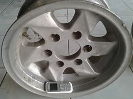 ขายแม็ก6รู ขอบ14  ถูกๆเลยคับ ชั่งกิโลก็เกือบ2000แล้วคับ