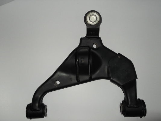 ปีกนก TOYOTA รุ่น VIGO ล่าง 4WD