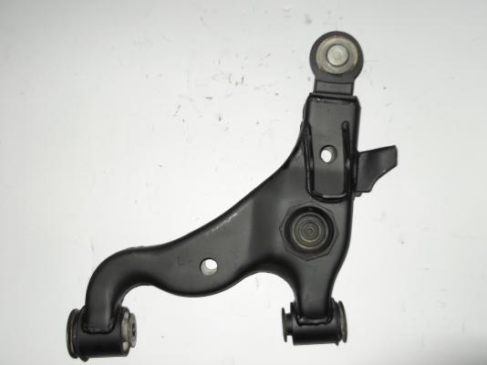 ปีกนก TOYOTA รุ่น VIGO ล่าง 2WD