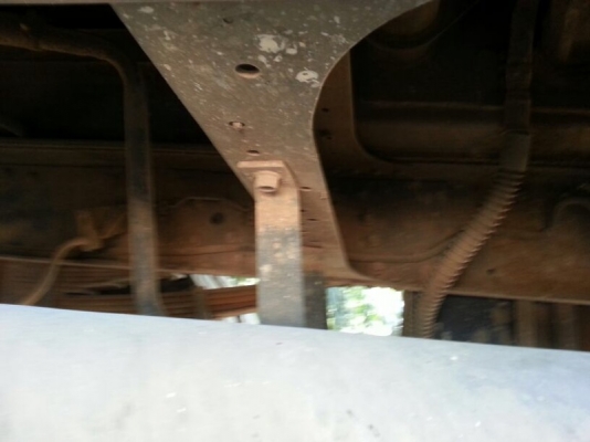 รถอีซูซุ 6 ล้อดั้ม FRR  210 แรงม้า. ปี 53  ( รถวิ่ง 15x,xxx กม. )  สนใจติดต่อ 081 - 6079515