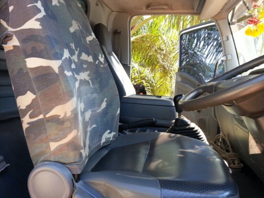 รถอีซูซุ 6 ล้อดั้ม FRR  210 แรงม้า. ปี 53  ( รถวิ่ง 15x,xxx กม. )  สนใจติดต่อ 081 - 6079515