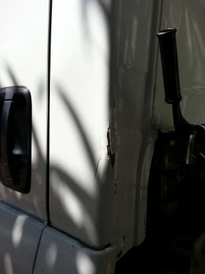 รถอีซูซุ 6 ล้อดั้ม FRR  210 แรงม้า. ปี 53  ( รถวิ่ง 15x,xxx กม. )  สนใจติดต่อ 081 - 6079515