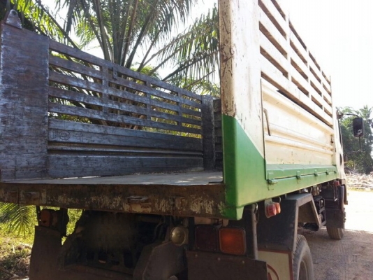 รถอีซูซุ 6 ล้อดั้ม FRR  210 แรงม้า. ปี 53  ( รถวิ่ง 15x,xxx กม. )  สนใจติดต่อ 081 - 6079515