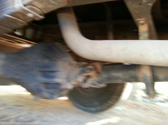 รถอีซูซุ 6 ล้อดั้ม FRR  210 แรงม้า. ปี 53  ( รถวิ่ง 15x,xxx กม. )  สนใจติดต่อ 081 - 6079515