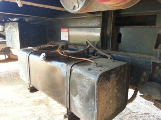 รถอีซูซุ 6 ล้อดั้ม FRR  210 แรงม้า. ปี 53  ( รถวิ่ง 15x,xxx กม. )  สนใจติดต่อ 081 - 6079515