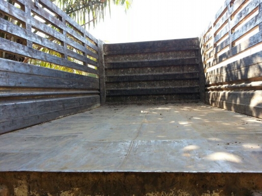 รถอีซูซุ 6 ล้อดั้ม FRR  210 แรงม้า. ปี 53  ( รถวิ่ง 15x,xxx กม. )  สนใจติดต่อ 081 - 6079515