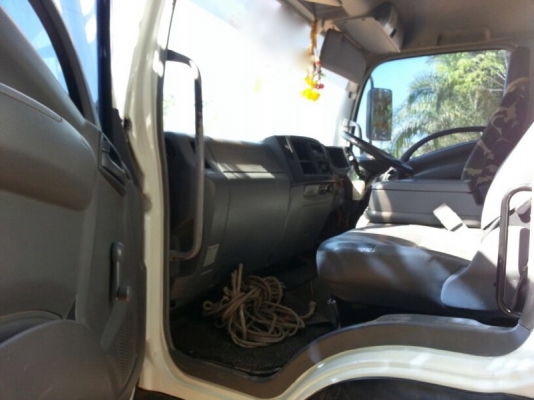 รถอีซูซุ 6 ล้อดั้ม FRR  210 แรงม้า. ปี 53  ( รถวิ่ง 15x,xxx กม. )  สนใจติดต่อ 081 - 6079515