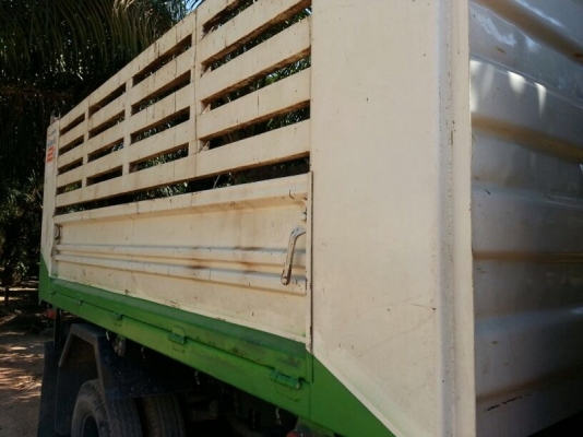 รถอีซูซุ 6 ล้อดั้ม FRR  210 แรงม้า. ปี 53  ( รถวิ่ง 15x,xxx กม. )  สนใจติดต่อ 081 - 6079515