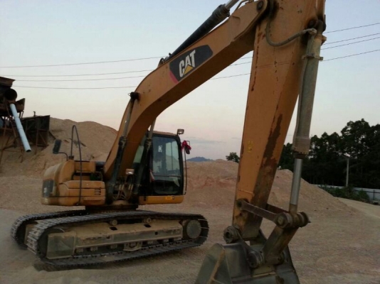 รถแบคโฮ  CAT  320D   ( รถทำงาน 3,1xx ซม. )    สนใจติดต่อ 081 - 6079515