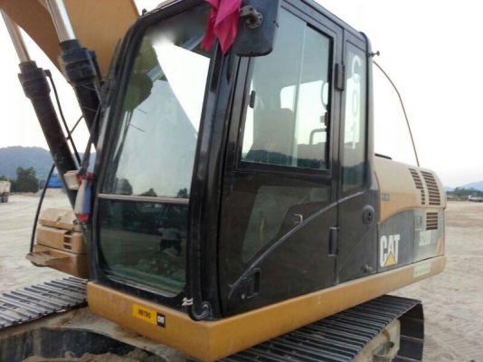รถแบคโฮ  CAT  320D   ( รถทำงาน 3,1xx ซม. )    สนใจติดต่อ 081 - 6079515