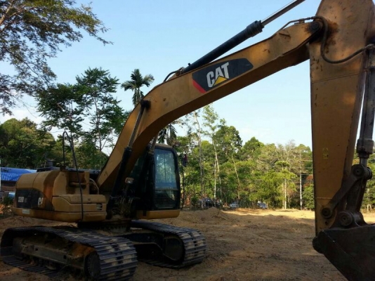 รถแบคโฮ  CAT  320D   ( รถทำงาน 3,6xx ซม. )   ( รถสวย. )  สนใจติดต่อ 081 - 6079515