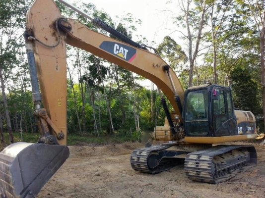 รถแบคโฮ  CAT  320D   ( รถทำงาน 3,6xx ซม. )   ( รถสวย. )  สนใจติดต่อ 081 - 6079515