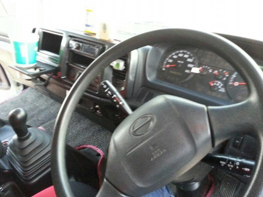 รถฮีโน่ 10 ล้อดั้ม  251 แรงม้า. ปี 56  ( รถวิ่ง  99,xxx กม. )   สนใจติดต่อ 081 - 6079515