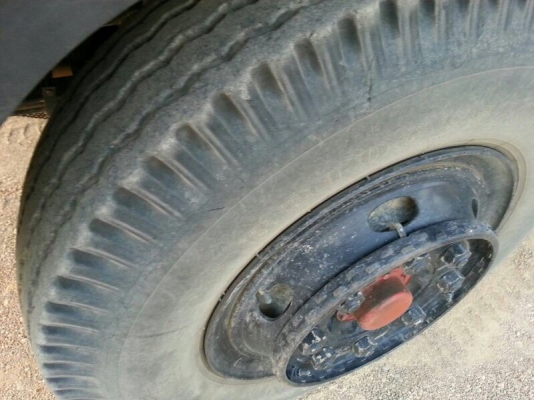 รถฮีโน่ 10 ล้อดั้ม  251 แรงม้า. ปี 56  ( รถวิ่ง  99,xxx กม. )   สนใจติดต่อ 081 - 6079515