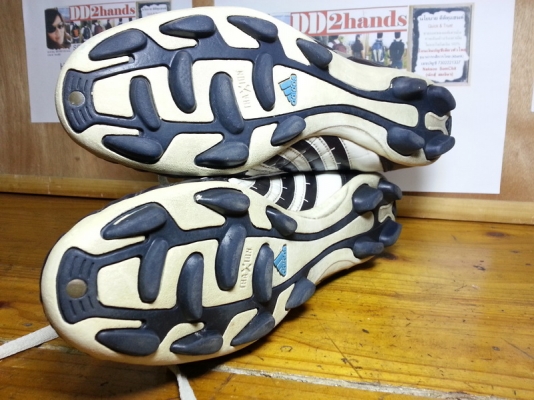 รองเท้าสตั๊ท  มือสองของแท้ งามๆ  .... หลายคู่ครับ