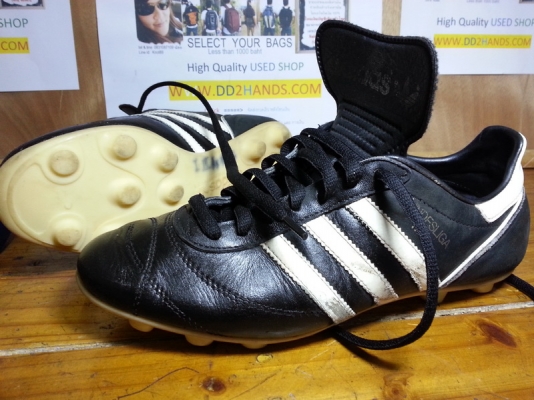 รองเท้าสตั๊ท  มือสองของแท้ งามๆ  .... หลายคู่ครับ