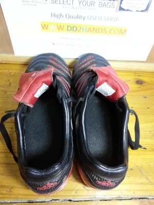 รองเท้าสตั๊ท  มือสองของแท้ งามๆ  .... หลายคู่ครับ