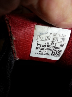 รองเท้าสตั๊ท  มือสองของแท้ งามๆ  .... หลายคู่ครับ