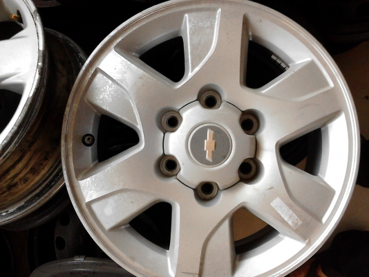 ขายแม๊ก เชฟโรเร็ต  6 รู สวยๆ ของจริงสวย แต่ไม่ได้ขัด ติดต่อ 081-427-3941