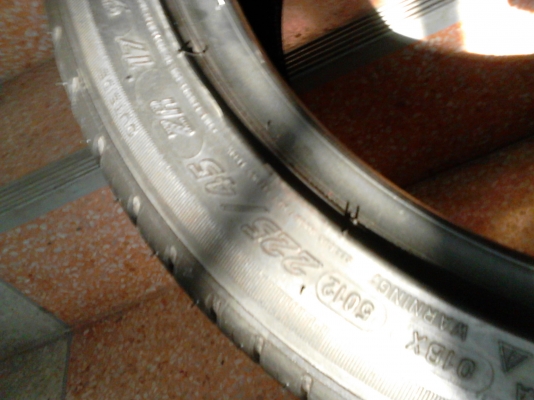 225/45R17 MICHELIN Pirot S port 3 สภาาพสวยมาก หนาเท่าภาพเเรก ทั้ง 4 เส้น TEL.081-427-3941 225/45R17 MICHELIN Pirot S port 3 สภาาพสวยมาก หนาเท่าภาพเเรก ทั้ง 4 เส้น TEL.081-427-3941