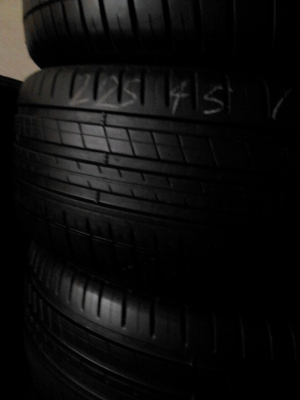225/45R17 MICHELIN Pirot S port 3 สภาาพสวยมาก หนาเท่าภาพเเรก ทั้ง 4 เส้น TEL.081-427-3941 225/45R17 MICHELIN Pirot S port 3 สภาาพสวยมาก หนาเท่าภาพเเรก ทั้ง 4 เส้น TEL.081-427-3941