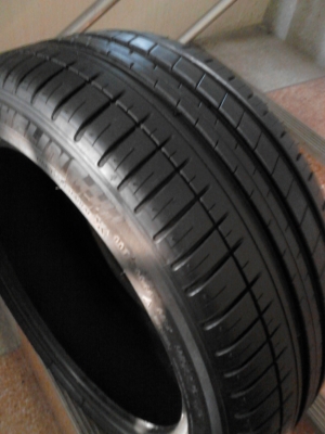 225/45R17 MICHELIN Pirot S port 3  สภาาพสวยมาก หนาเท่าภาพเเรก ทั้ง 4 เส้น TEL.081-427-3941