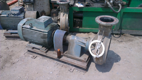 Sell> ขายปั้มน้ำสเตนเลสพร้อมมอเตอร์ 30 แรง ใช้งานได้ทันทีครับ เข้า 10.5" นิ้ว ออก 6" นิ้ว ครับ มี 3 ตัว กำแพงแสน นครปฐมครับ