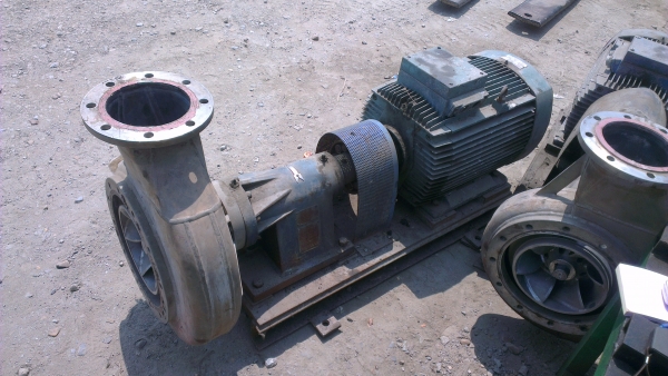 Sell> ขายปั้มน้ำสเตนเลสพร้อมมอเตอร์ 30 แรง ใช้งานได้ทันทีครับ เข้า 10.5" นิ้ว ออก 6" นิ้ว ครับ มี 3 ตัว กำแพงแสน นครปฐมครับ