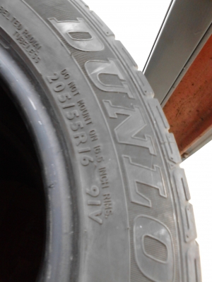 DUNLOP  SP SPORT 01  มี ชุด 4 เส้น TEL.081-427-3941