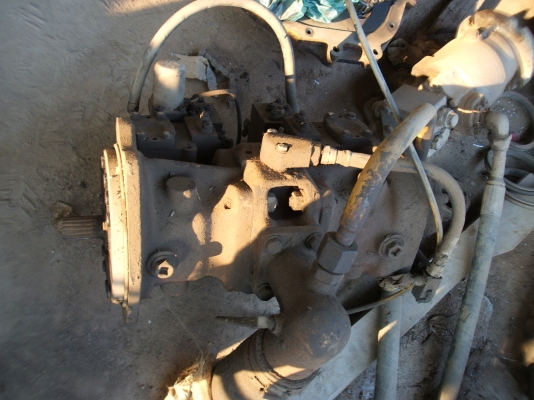 ขายปั๊มรถเกี่ยวข้าว ยี่ห้อไดกิ๊นส์ เบอร์ 22-23