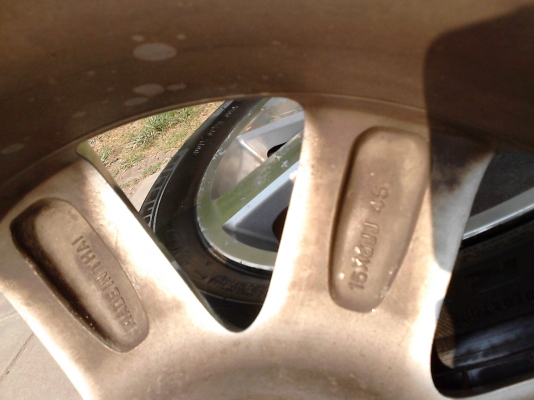 ขาย MAG  ขนาด 4 รู 100 15 X 6 JJ.  ติดต่อ.081-427-3941